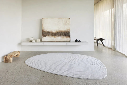 Minimalist room with minimaluxe rug