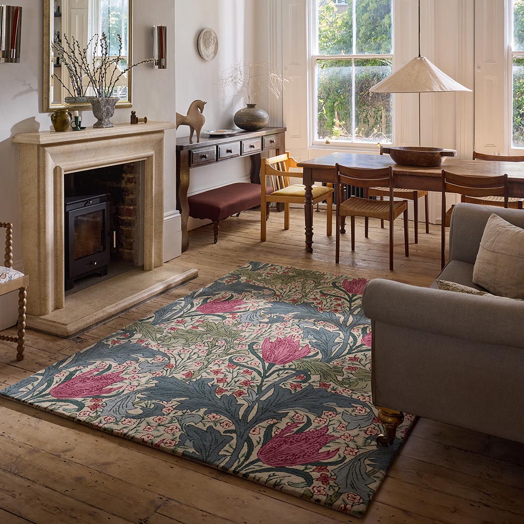 Morris & Co Morhun Lent Lily 130901 Indigo Plum Bayleaf Rug