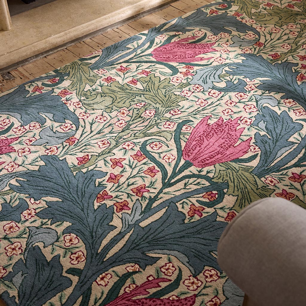 Morris & Co Morhun Lent Lily 130901 Indigo Plum Bayleaf Rug