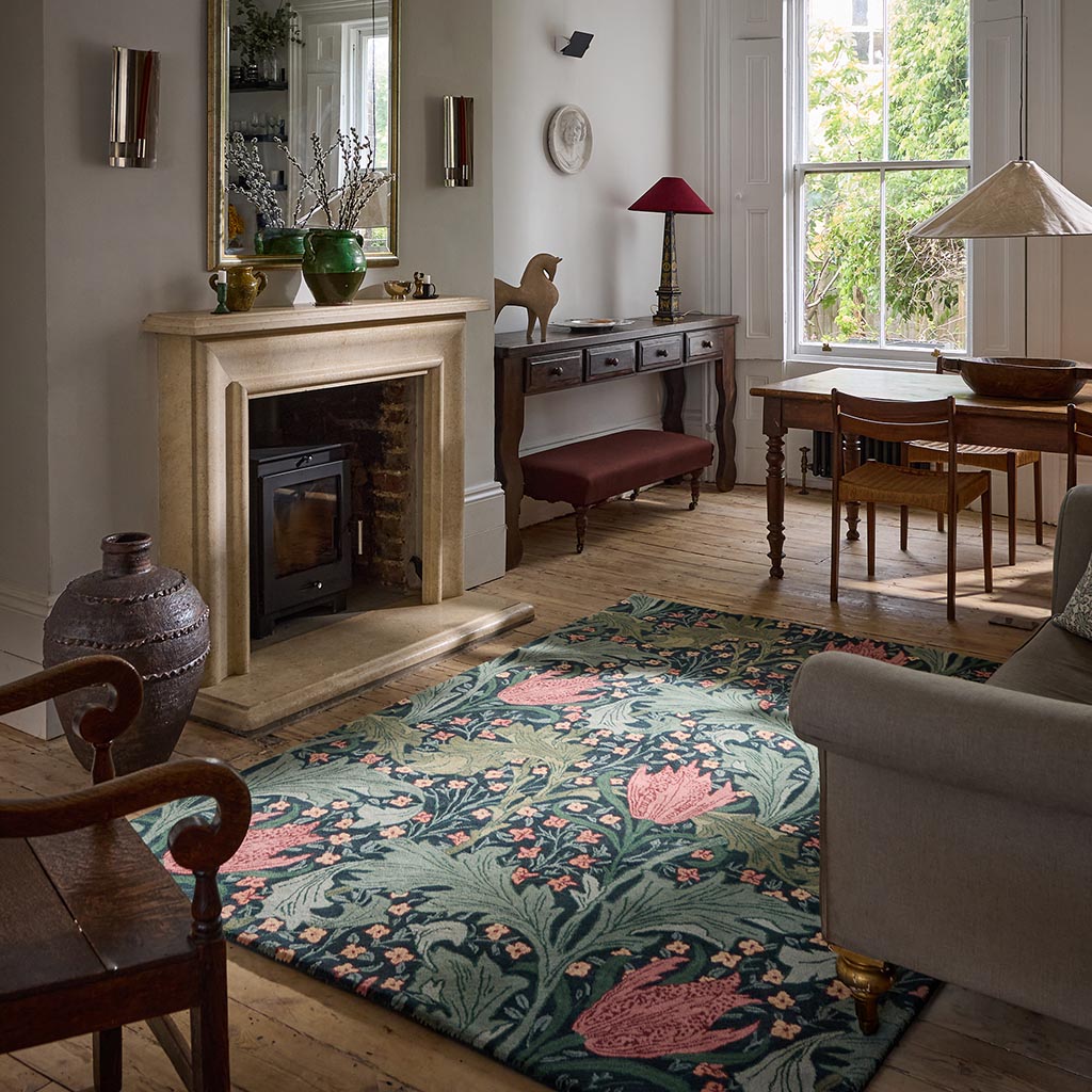 Morris & Co Morhun Lent Lily 130908 Indigo Madder Rug