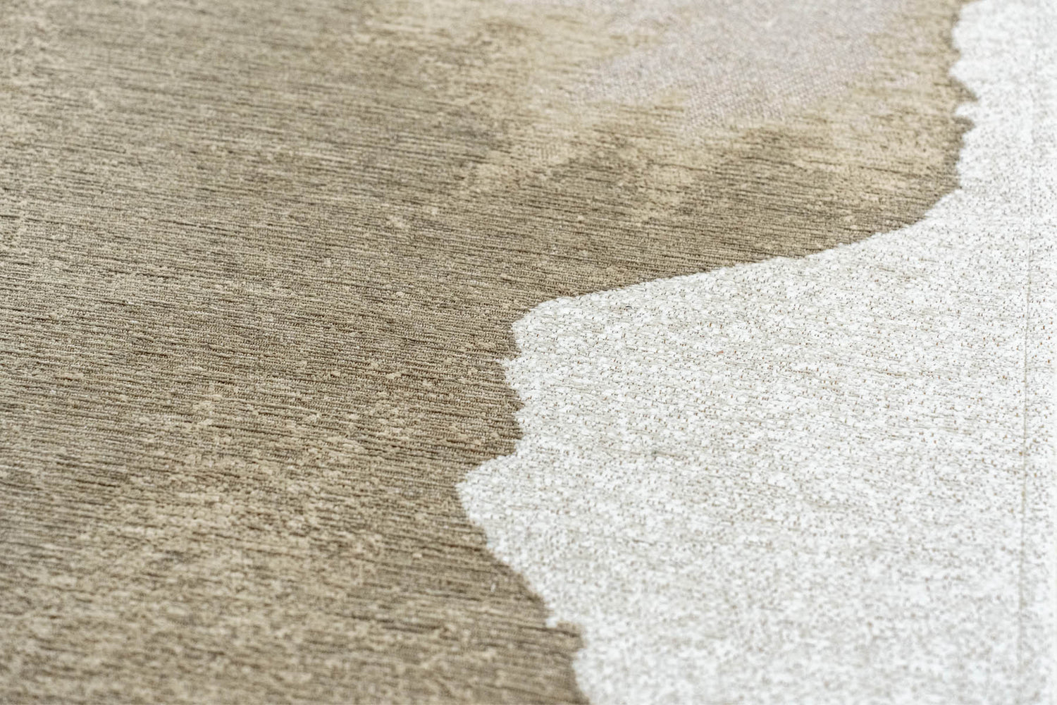 Louis De Poortere Meditation Lagoon 2082 Beach Rug