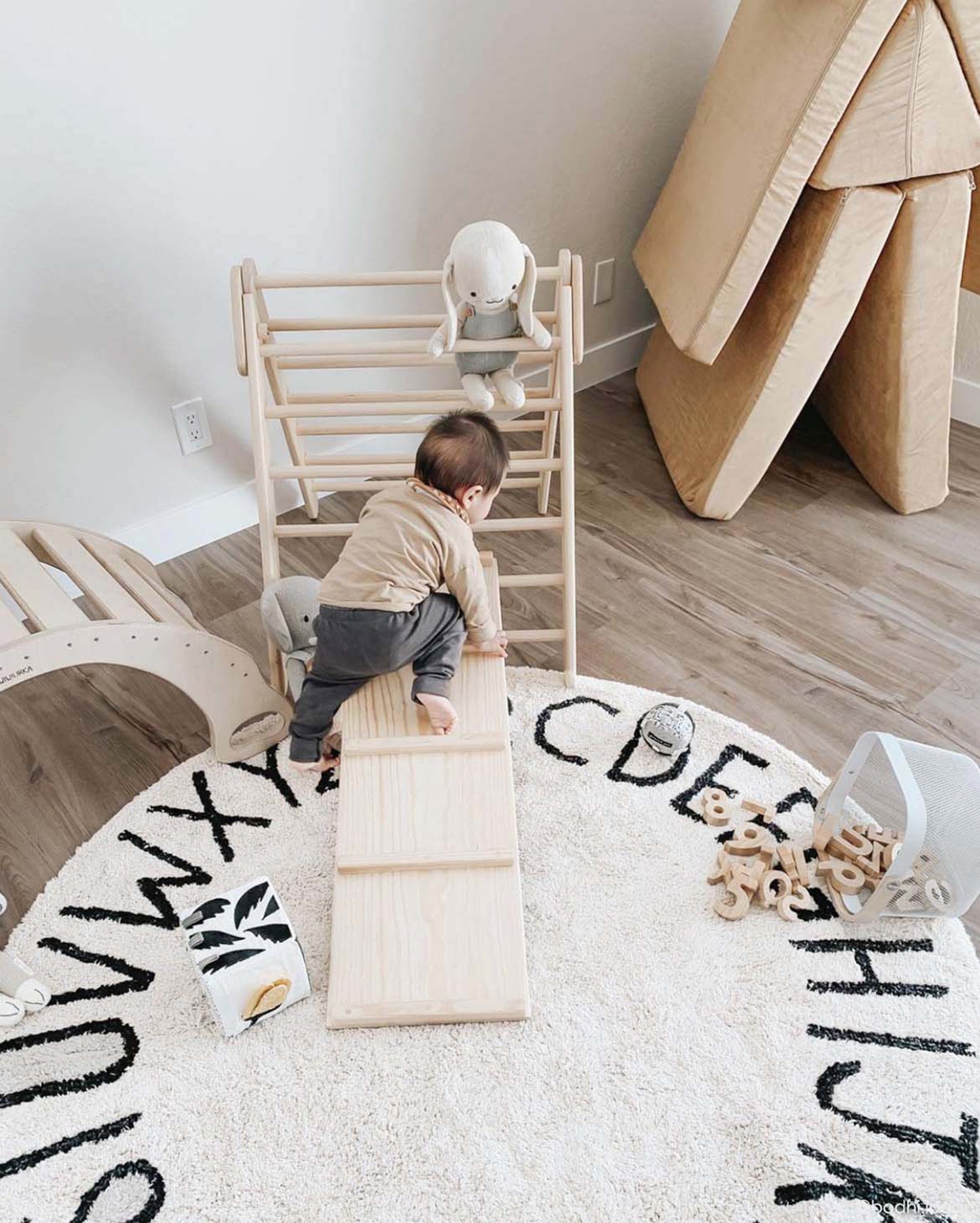 Lorena Canals Washable ABC Natural Black Round Rug