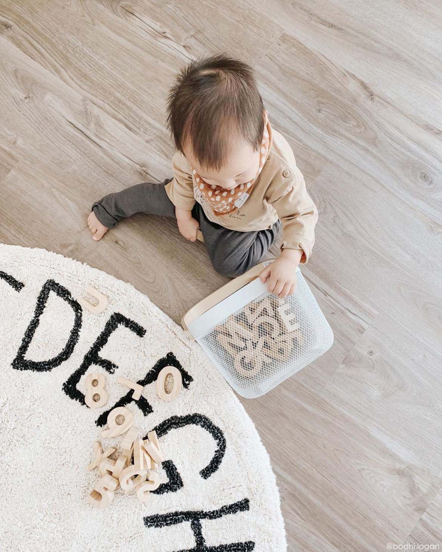 Lorena Canals Washable ABC Natural Black Round Rug