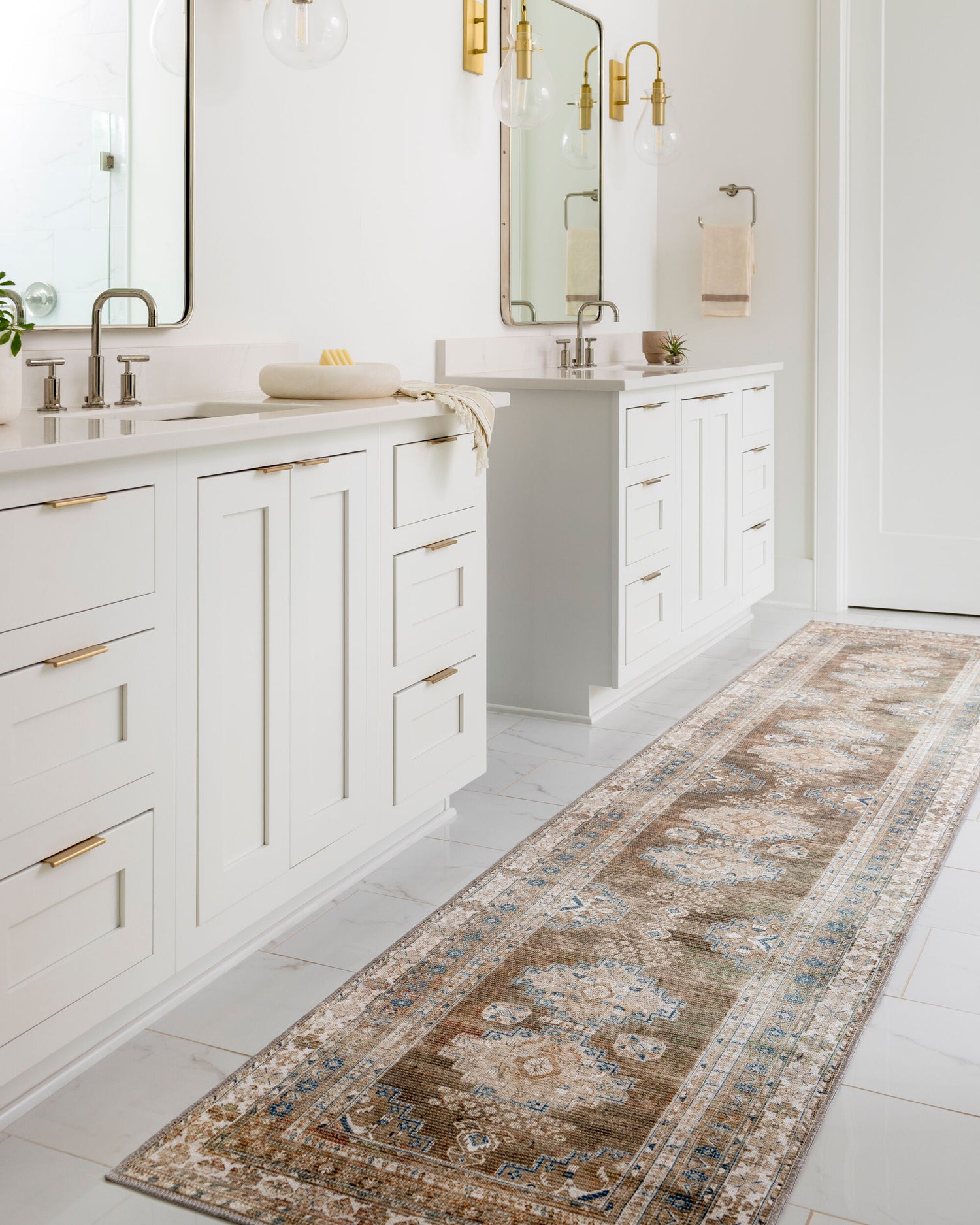 Colin Machine Washable Vintage CLN2303 Runner Rug - Love-Rugs