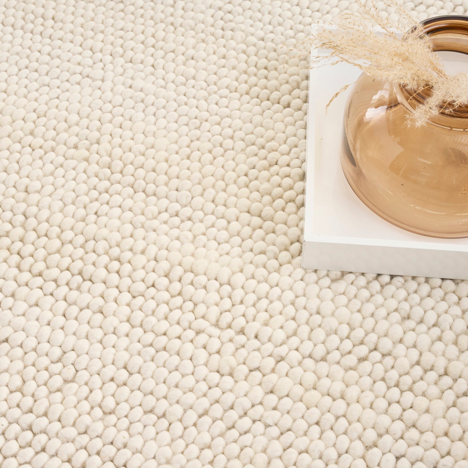 DKNY Pure Knots KNT01 Ivory Rug - Love-Rugs