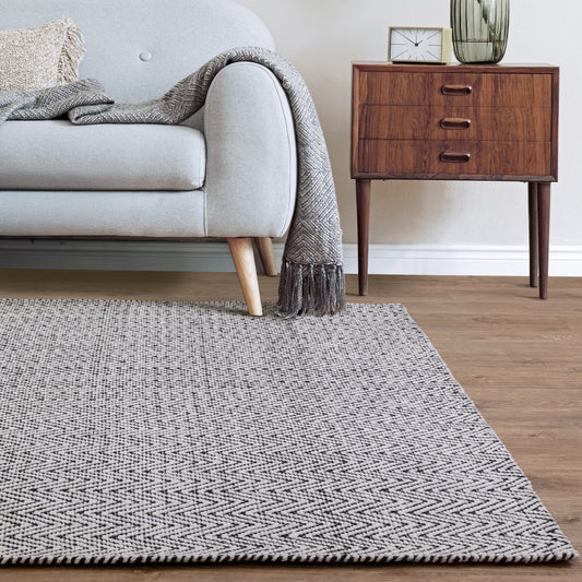 Ives Black / White Rug - Love-Rugs alternate image
