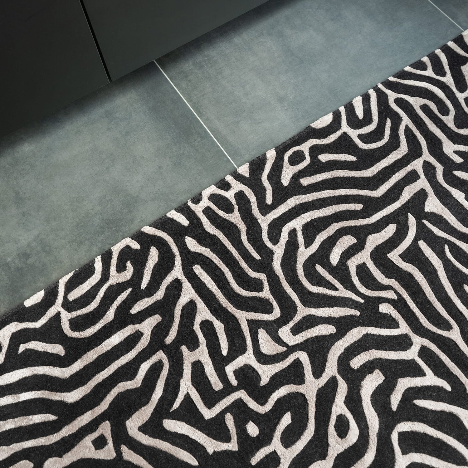Katherine Carnaby Coral Gunmetal Rug - Love-Rugs