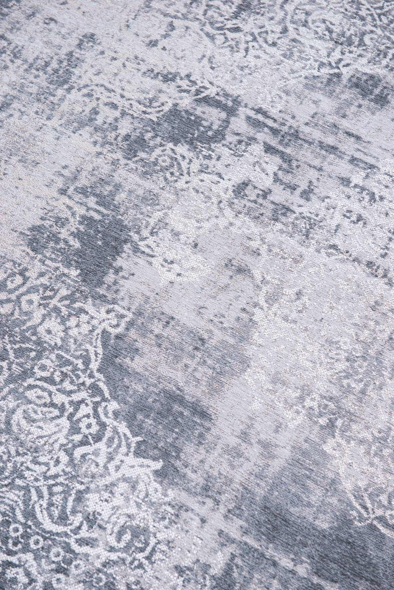 Fading World Rug Louis De Poortere Fading World Kirman Quartz 9376 Rug – Love-Rugs