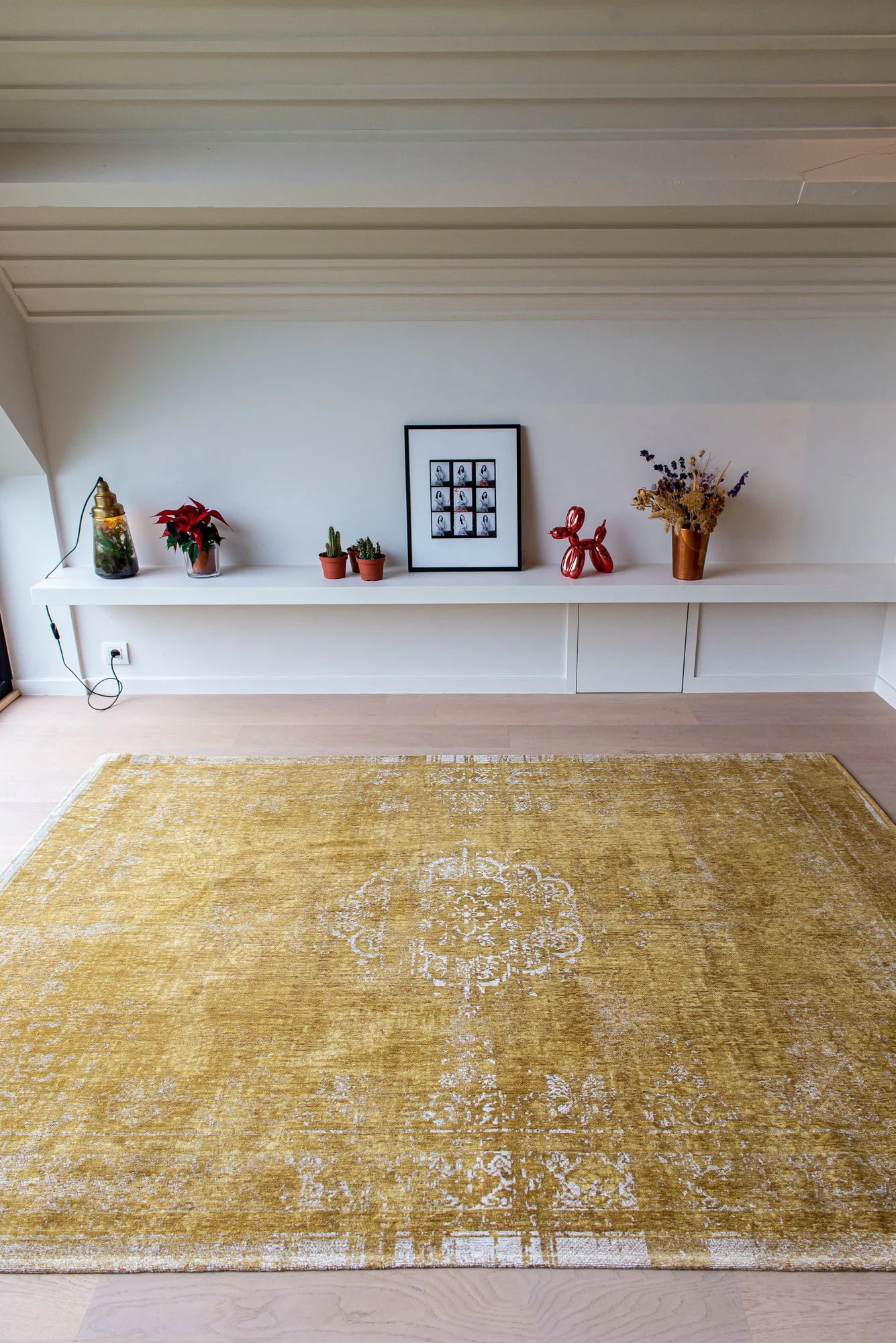 Louis De Poortere Fading World Medallion 9145 Spring Moss Rug - Love-Rugs