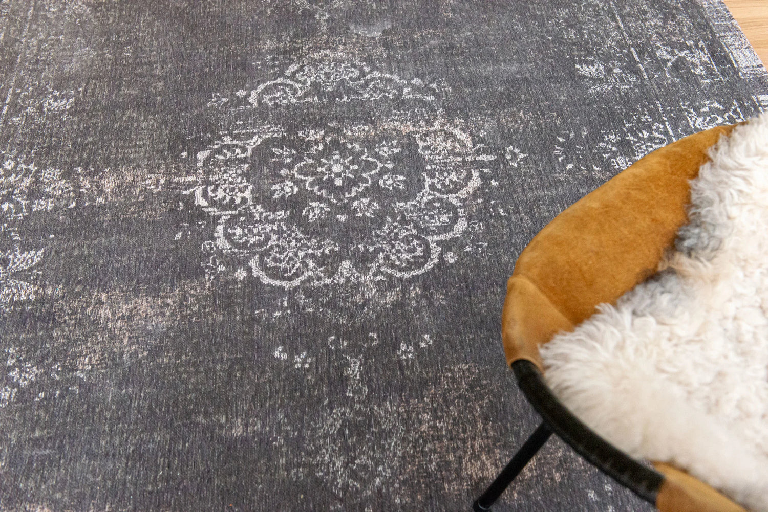 Louis De Poortere Fading World Medallion 9148 Stone Rug - Love-Rugs