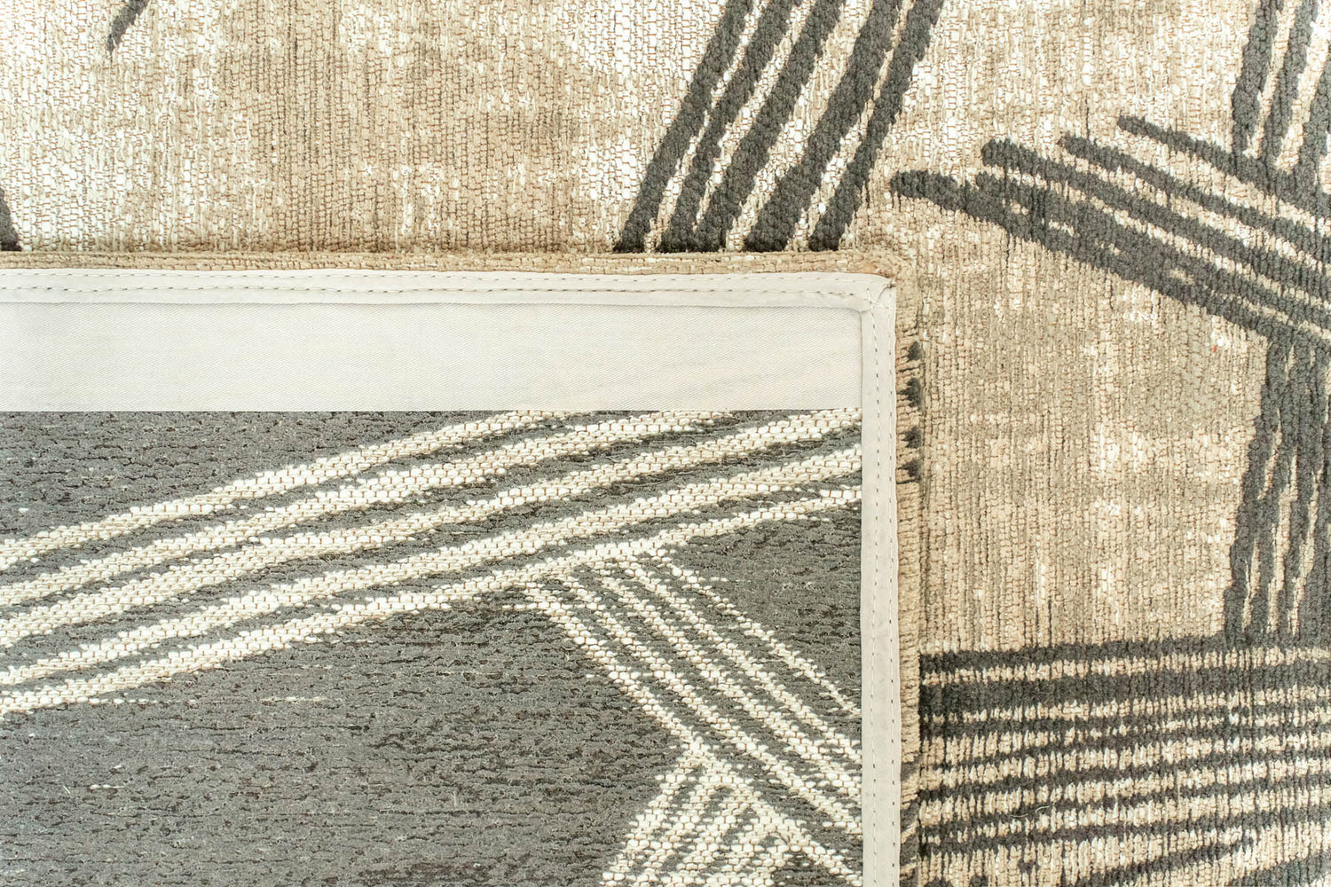 Louis De Poortere Meditation Kanji 2067 Slate Rug - Love-Rugs
