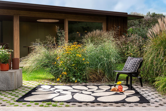 Orla Kiely Sycamore Black Outdoor 464205 Rug - Love-Rugs alternate image