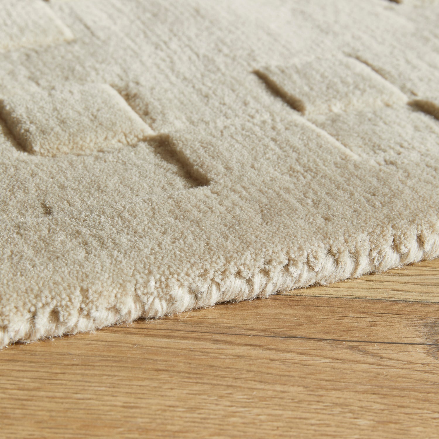Priory PRI102 Ivory Rug - Love-Rugs