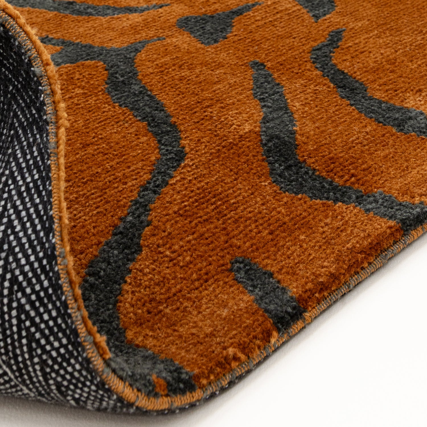 Wilder Tiger Spice Rug - Love-Rugs