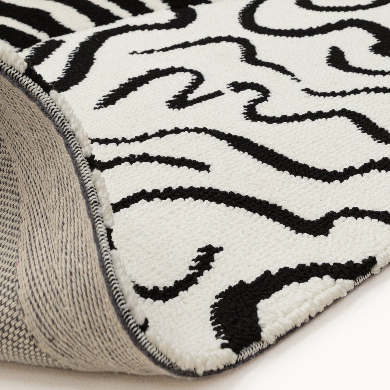 Wilder Zebra Mono Rug - Love-Rugs