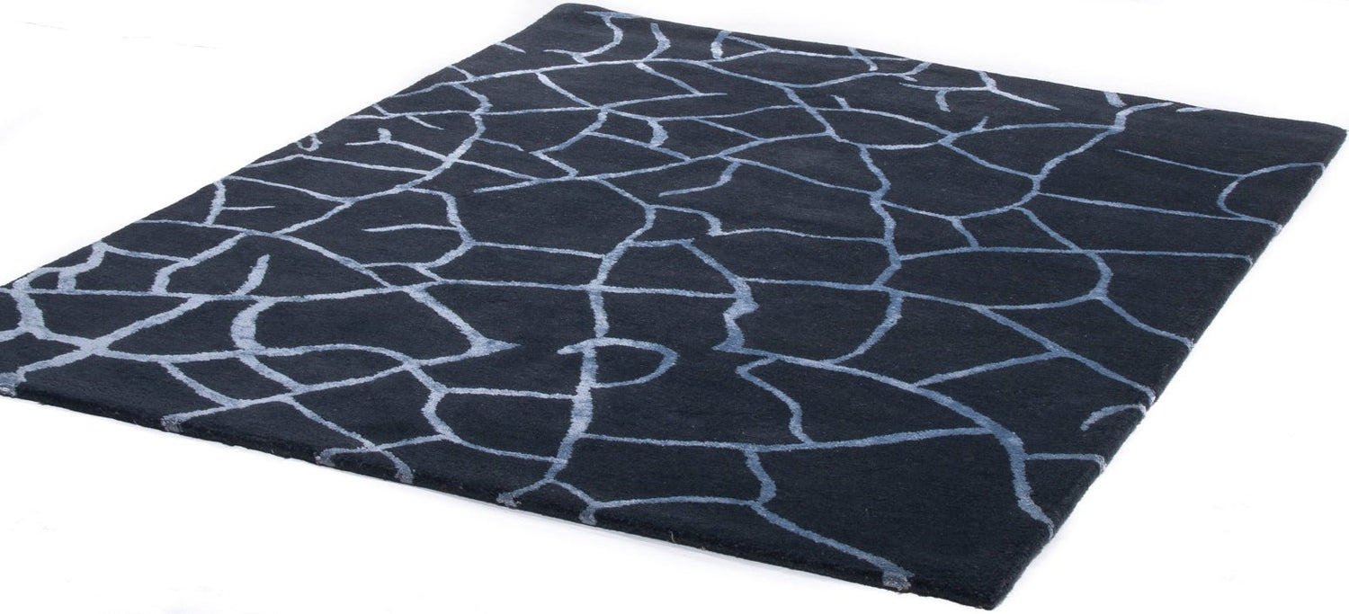 Black Broken Rug - Love-Rugs