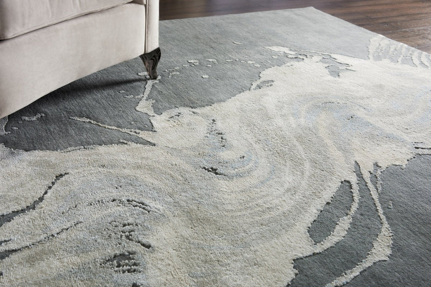 Christopher Guy Wool & Silk Collection CGS22 CHIC GREY Rug – Love-Rugs