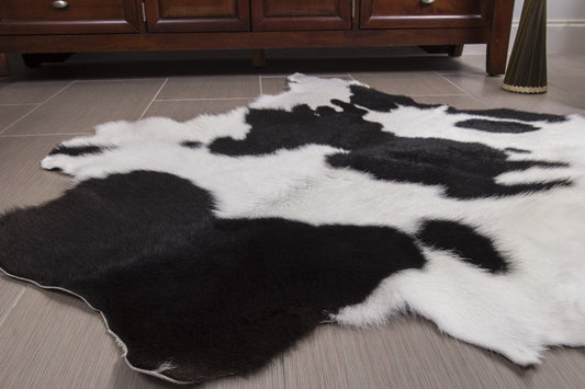Rodeo Black/White Hide Rug - Love-Rugs alternate image