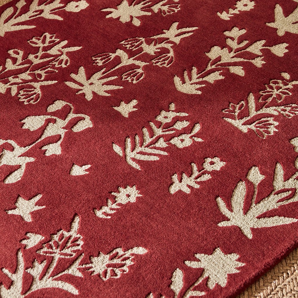 Sanderson Woodland Glade Damson Red 146800 Rug - Love-Rugs